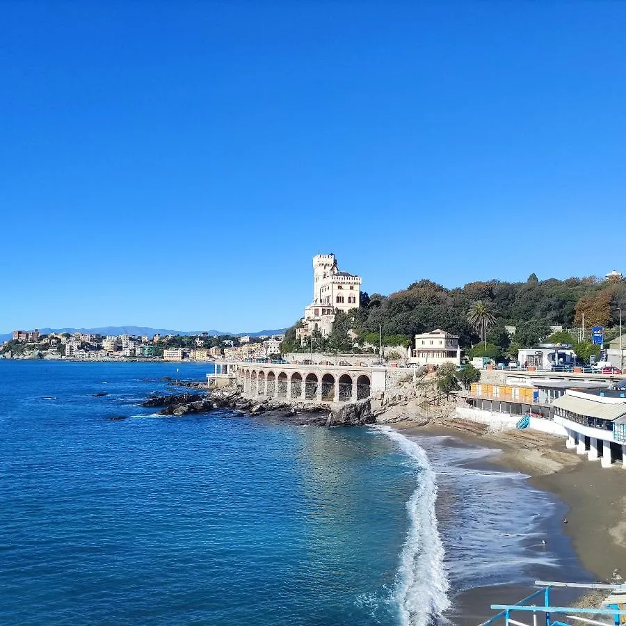 La Casa Di Ari Vicinissimo Ospedale Gaslini Genova Lägenhet Italien